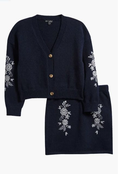 B1263165 NAVY BEST SELLER CATALOG DRESSES FAIRE NEW TICKTOK TWEEN VERISHOP